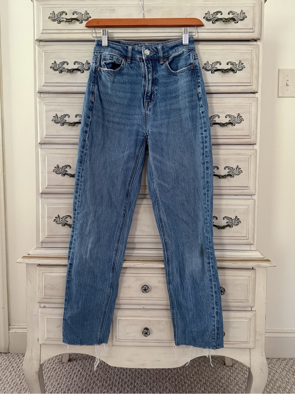 American Eagle Mom Straight Jeans